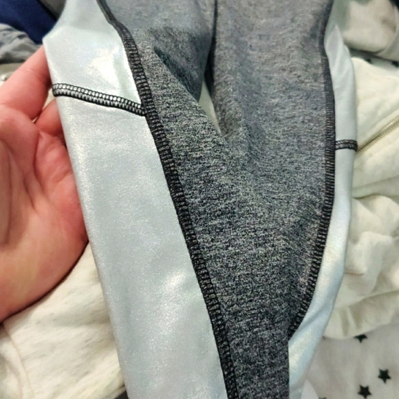 Forever 21 Silver leggings - Picture 9 of 9